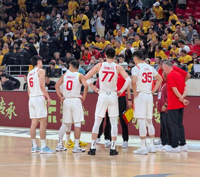 五棵松之痛后，12月1日中国男篮客场亮剑韩国，誓雪前耻！