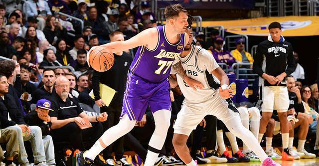 东契奇35+9+13+5+2 湖人险胜马刺