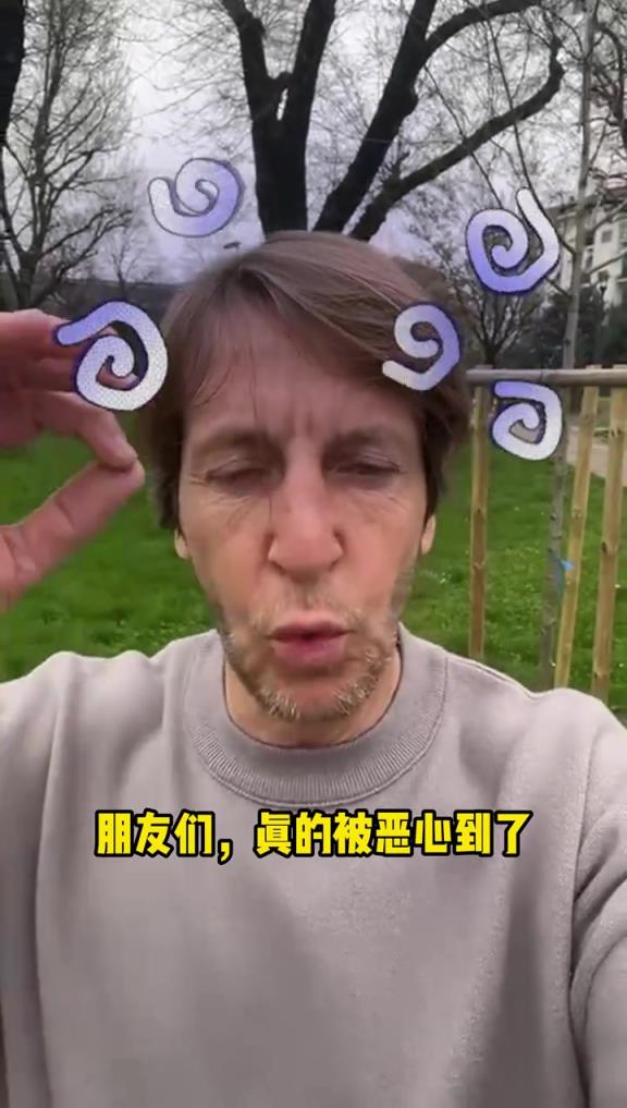 安布谈林良铭红牌：黑哨！真的恶心！绝对不是红牌，裁判改变比赛