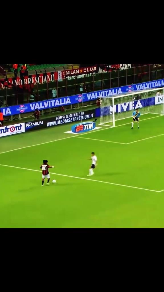 还是那个足球精灵！小罗米兰时期技巧精华！至少他努力过了！