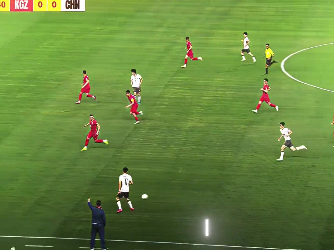 中国“新超跑” 再感受下王钰栋的速度