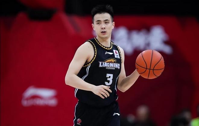 9点03分！赵继伟陷入转会传闻，今夏辽篮有啥动作？杨鸣正面回应