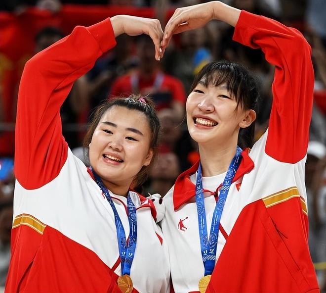 双料得分王！中国女篮24岁2米01王牌闪耀：宫帅招进女奥尼尔？