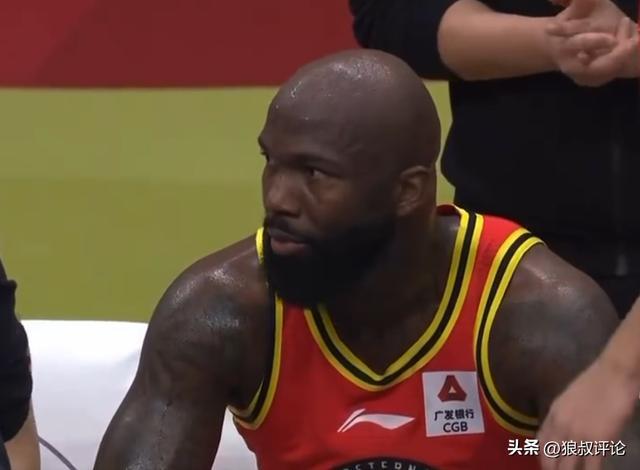 说谁？琼斯：这些球员谁签的？回CBA前我不想再看这种比赛了