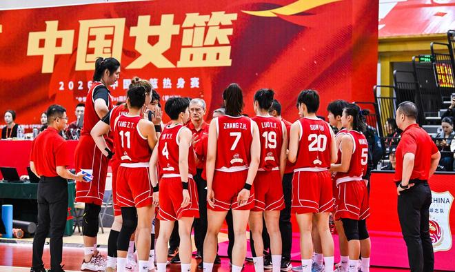 中国女篮三大中锋合体倒计时！宫鲁鸣组最强豪阵：李月汝成关键