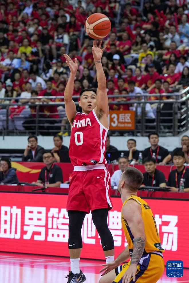 世预赛｜中国男篮14人大名单公布，高诗岩在内的6名后卫入选