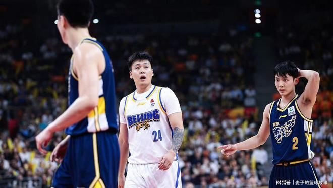 CBA最新排名！第1支季后赛球队出炉，4队20胜11负，辽宁坐11望8