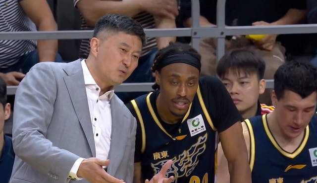 第4次遭绝杀！广东男篮为何频繁崩盘？4个原因，杜锋该考虑让位了
