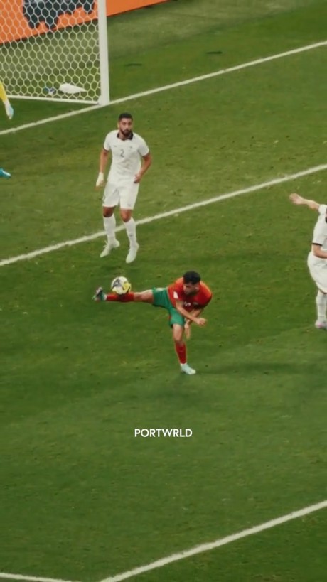 就算是蒙的，这个停球球员也能吹半辈子