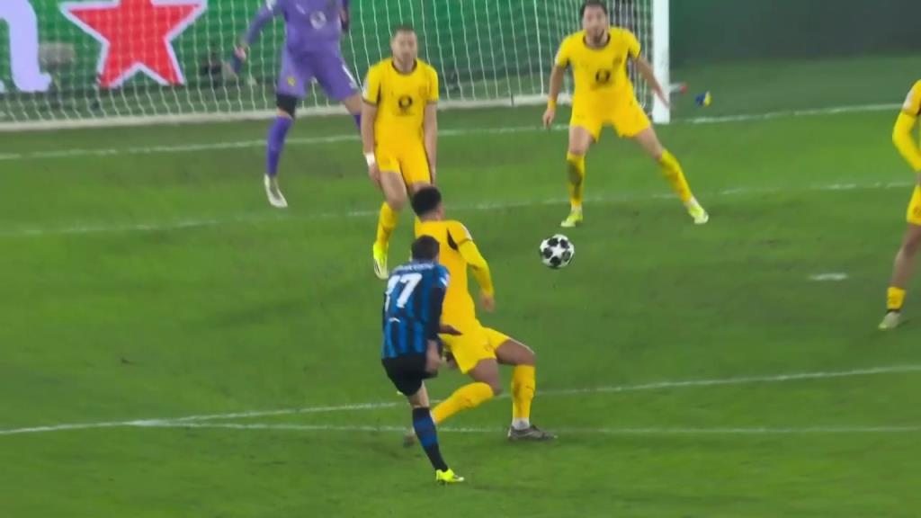 亚特兰大总比分2-2扳平多特！扎帕科斯塔射门变线破门！