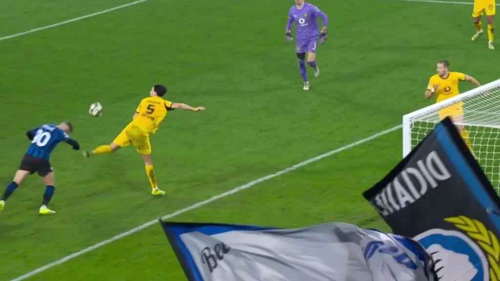 自己作死！科贝尔失误本塞拜尼送红点！萨马尔季奇点杀多特！