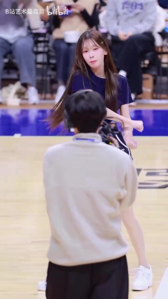 邻家大姐姐！韩国啦啦队美女金佳恩！这种气质谁能不爱~