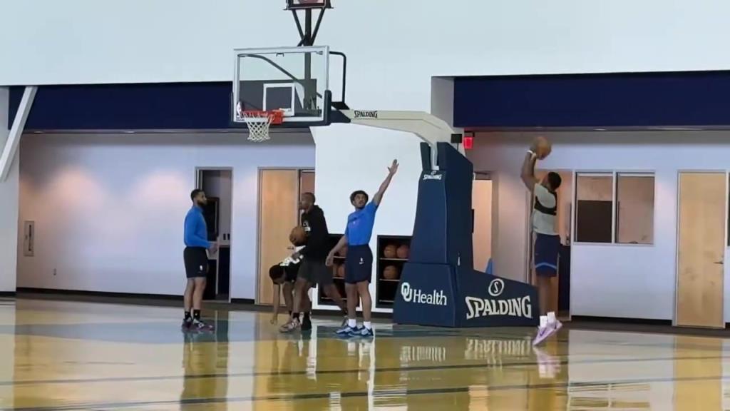 首轮15号秀！索伯最新投篮训练，看来恢复的不错！