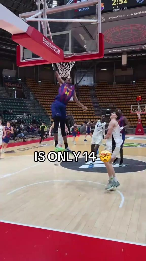 这是14岁？身高2米11的巴萨前锋穆罕默德！模板字母哥？