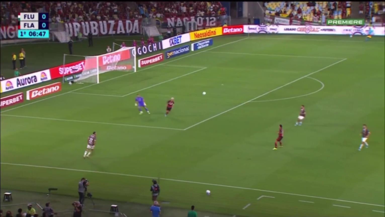 敢打敢进！弗拉门戈球员这叫世界波打得门将措手不及