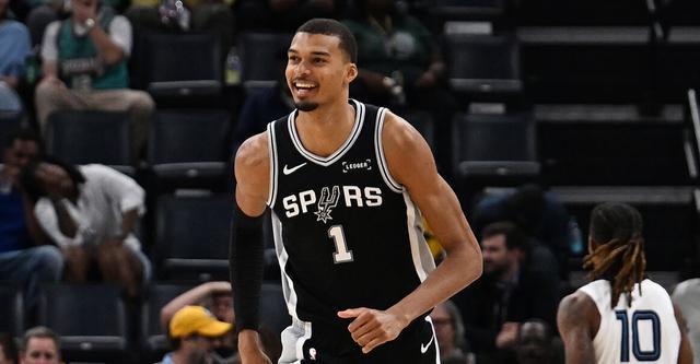 卡斯尔：没有人在防守端拥有文班亚马那样的影响力