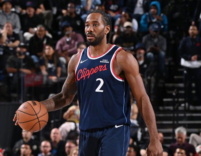 快船33分大胜雄鹿，效率破纪录，小卡28分3断，这表现该进双一阵