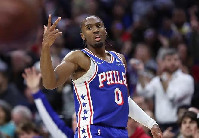 马克西复出26+7+8，大帝29分乔治全能战士，76人终结黄蜂5连胜