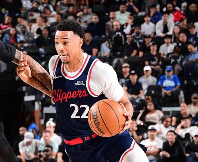 胜雄鹿！泰伦卢认可桑德斯，展望最后十场重提防守，伦纳德展自信