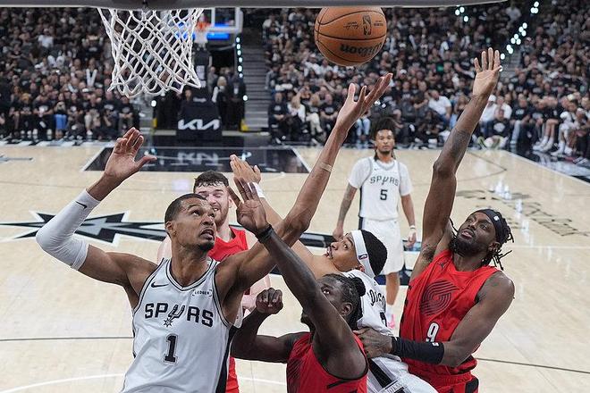 马刺114-95开拓者 总比分4-1晋级次轮