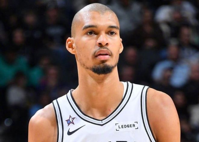 掘金8连胜加时终结马刺11连胜 文班34+18+7约基奇40+8+13