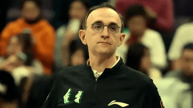 辽篮双赛上演，杨鸣现身CBDL但心系母队!乌戈承诺力克广州冲6连胜