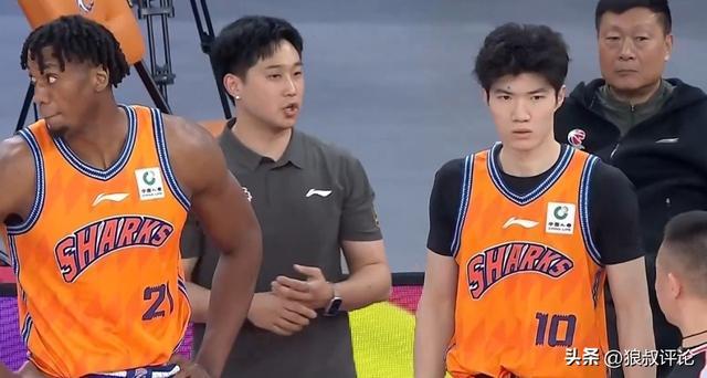 初露冠军相！上海男篮主场15战全胜 多项数据高居联盟第一