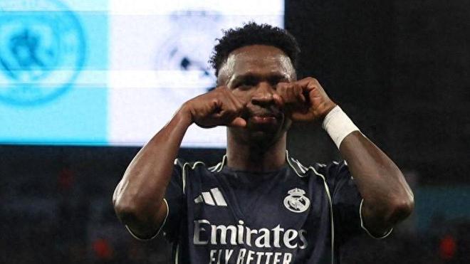 欧冠：维尼修斯进球后挑衅曼城球迷