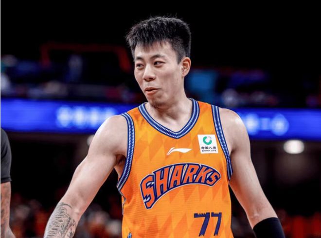 9连胜升联赛第一！上海40分狂胜送四川开局28连败 张镇麟15分