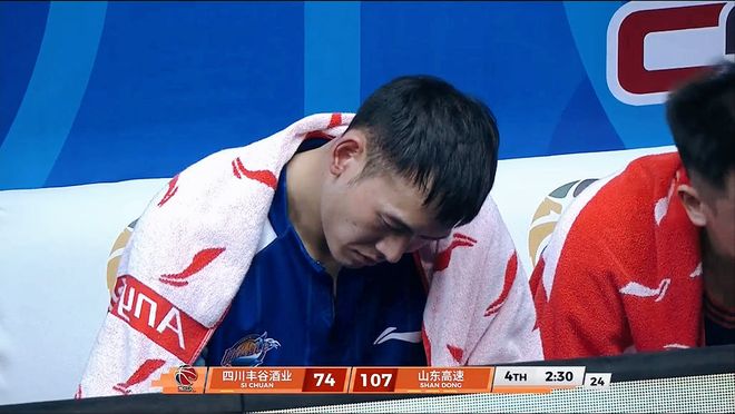 再输33分、29连败！创CBA耻辱纪录，山东新援夯爆了：闪耀客场