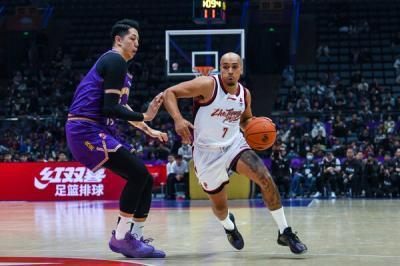 CBA战报：北控98-90逆转浙江，格兰特-里勒空砍39分