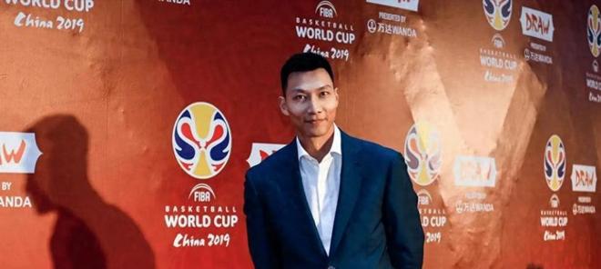 官宣退役不到2年，易建联近况曝光，再次印证了姚明的那句评价