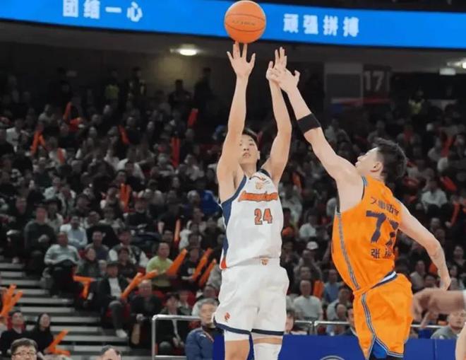 输上海崔永熙成唯一遮羞布！状态渐入佳境，攻守都有贡献！