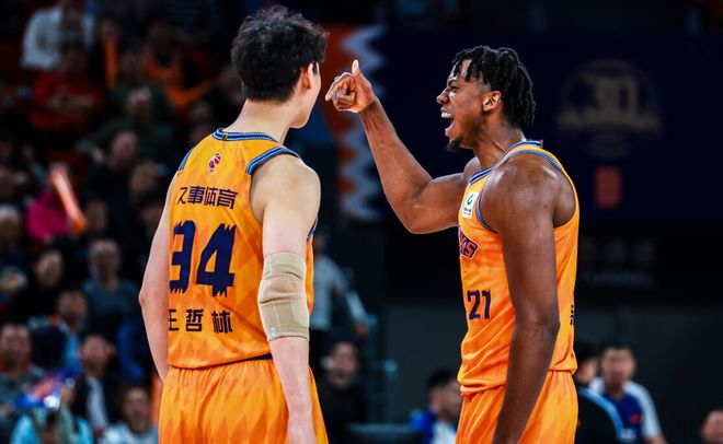 上海VS天津胜券在握！李花三兄弟无法阻挡，卢伟全力冲击十二连胜