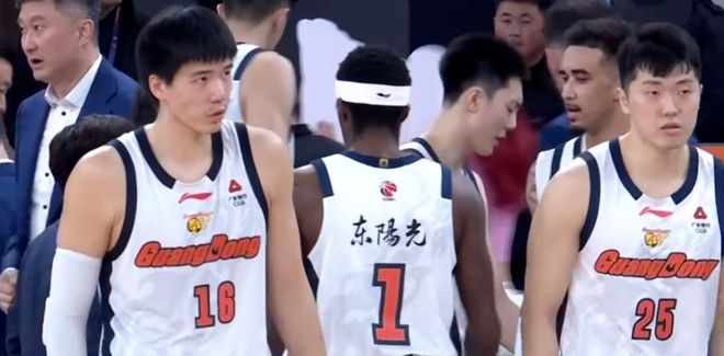 CBA焦点战！广东vs北京，赛前带来广东队徐杰、崔永熙、杜峰以及北京队赵睿、周琦最新消息