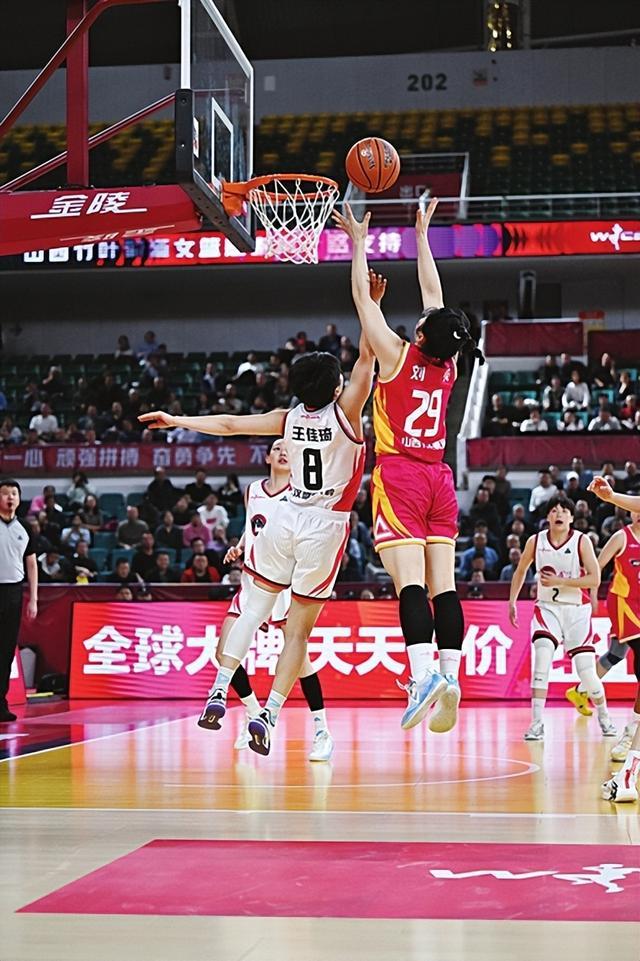 WCBA季后赛打响！山西女篮主场大胜