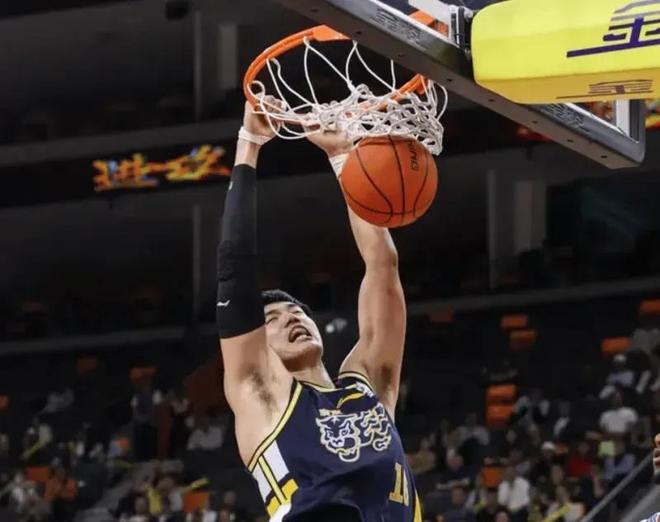 焦泊乔因心情请假离队有迹可循！上场未打，蓝领难适应被剥夺投篮