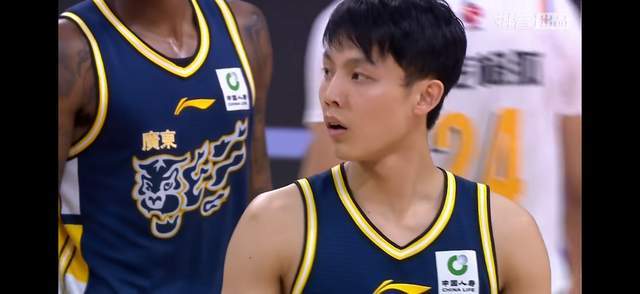 广东102-53四川！球员评分：4人满分，3人良好，2人不合格