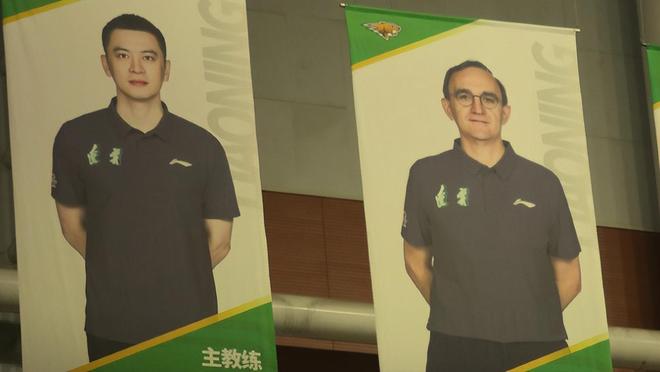 辽篮9点官宣PK福建！球迷向俱乐部提要求，杨鸣取代小刘总可行吗