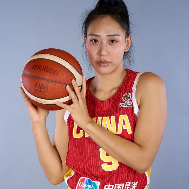 WCBA：杨舒予无缘四强，刘禹彤空砍16+12，王思雨12分晋级