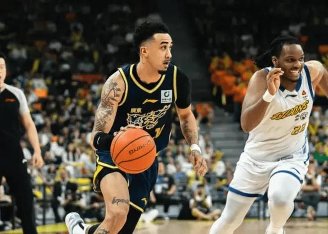 广东100-80广厦4利好！奎因统治级，崔永熙回暖，王洪泽成奇兵！