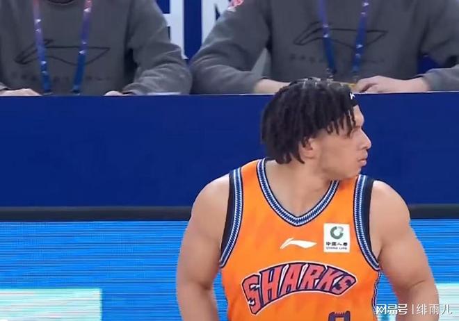 终究还是爆雷了！广东最大对手疑似出现内讧，保送杜锋进总决赛？