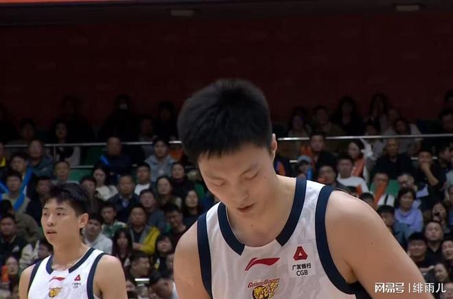 萨姆纳常规赛报销？广东队跪求焦柏乔归队，杜锋或引咎辞职！