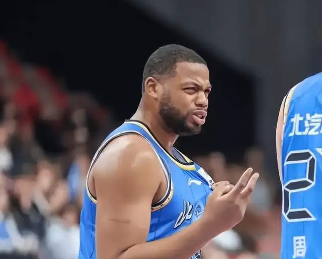 离谱！被外援指着鼻子骂，许利民却不还嘴，赛后表态，媒体人震怒