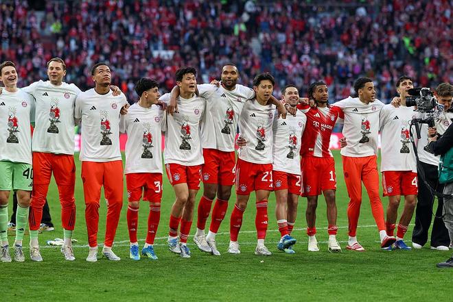 拜仁摘队史德甲第34冠，主帅孔帕尼：“一切还没结束”