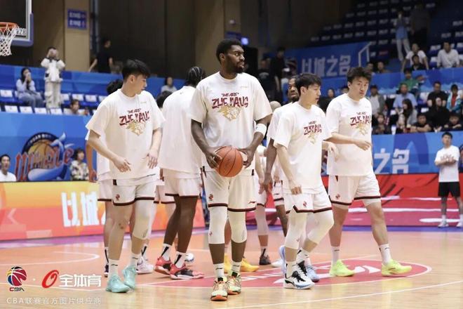 【CBA联赛】第四十二轮｜常规赛收官！浙江稠州金租104-81胜四川丰谷酒业！