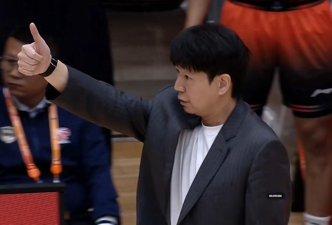 外援36分也是徒劳！山东男篮被领头羊暴击，附加赛打辽宁有戏吗