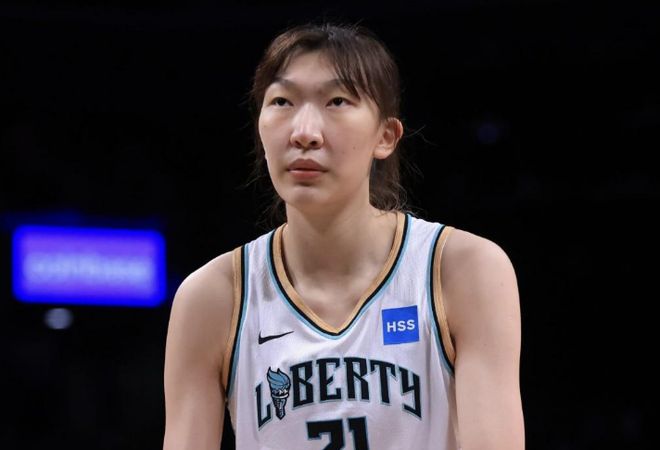重返WNBA首秀！韩旭替补10中6轰20分全场最高 难阻自由人惨败