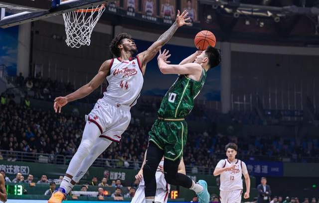 CBA本土得分王合同到期！本赛季场均20+6，同曦会给顶薪长约吗？