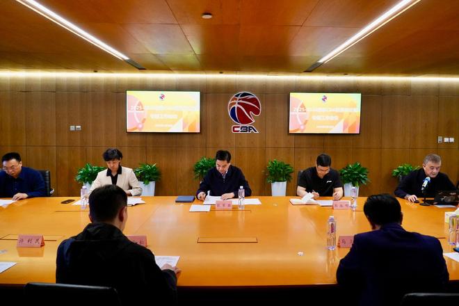 CBA季后赛会议！半决赛后安排6至7名外籍裁判，促进球员裁判提升